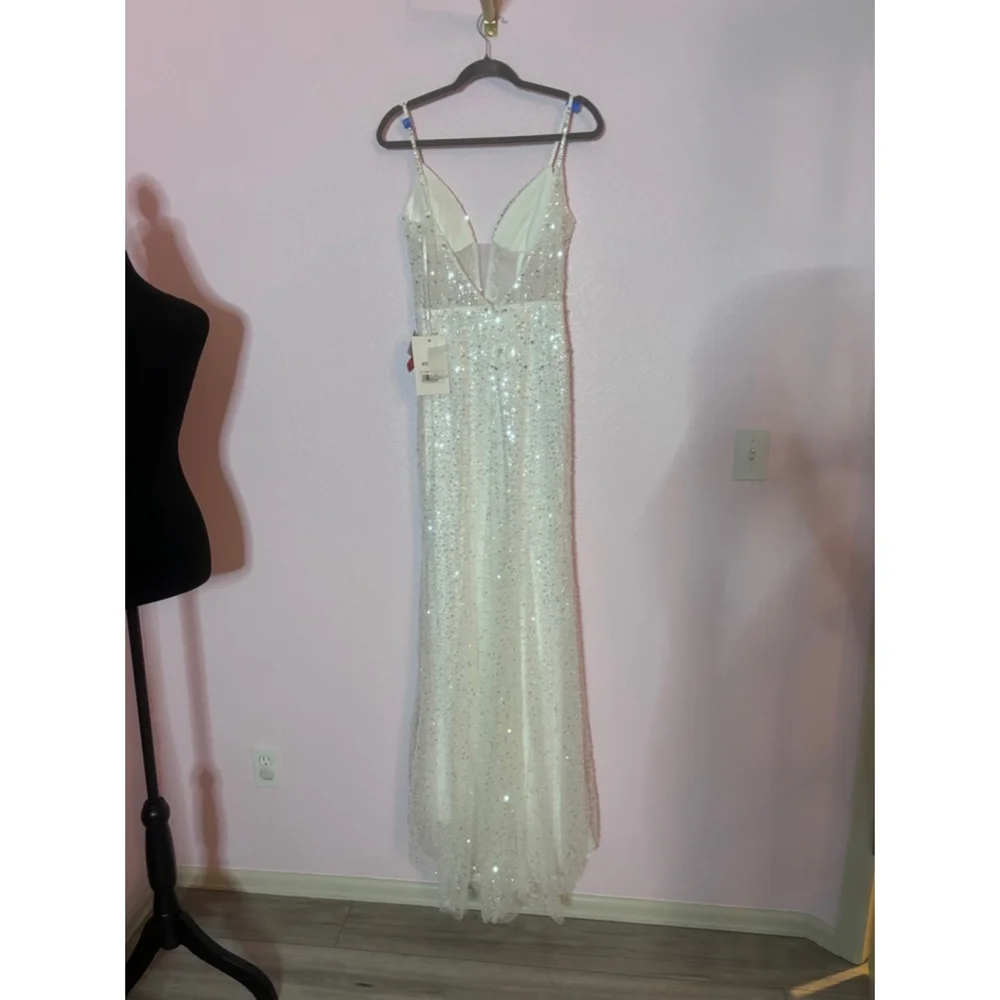 Mac Duggal White Sequin Gown - Picture 9 of 11